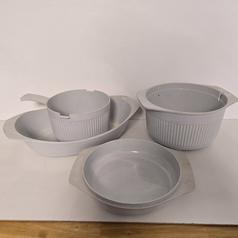 Nordic Ware Utility Microwave Pans Casserole 2 qt. w/ Lid Cassarole 1 qt. Sauce